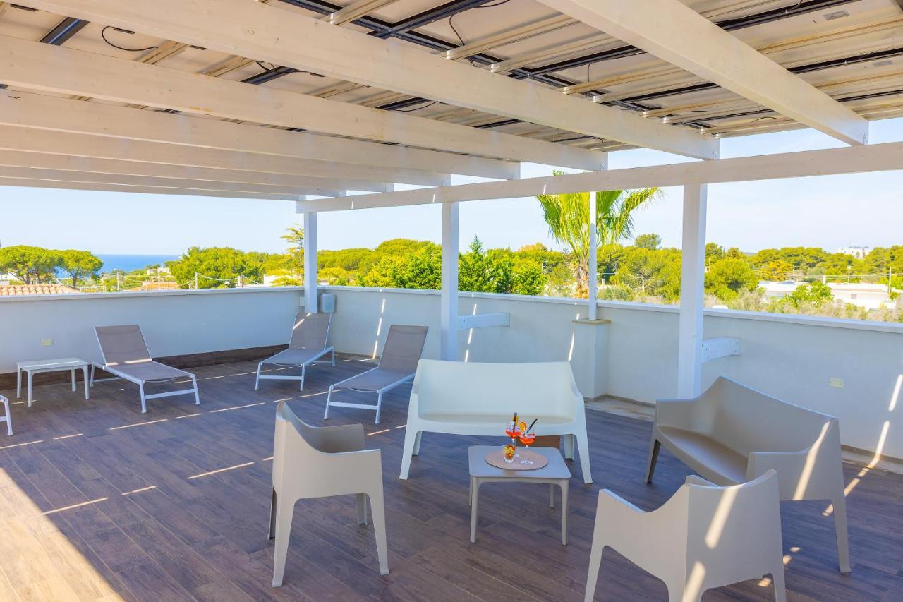 Aparthotel Residence Ludovica - Piscina Panoramica Vista Mare Санта Мария ал Баньо Екстериор снимка