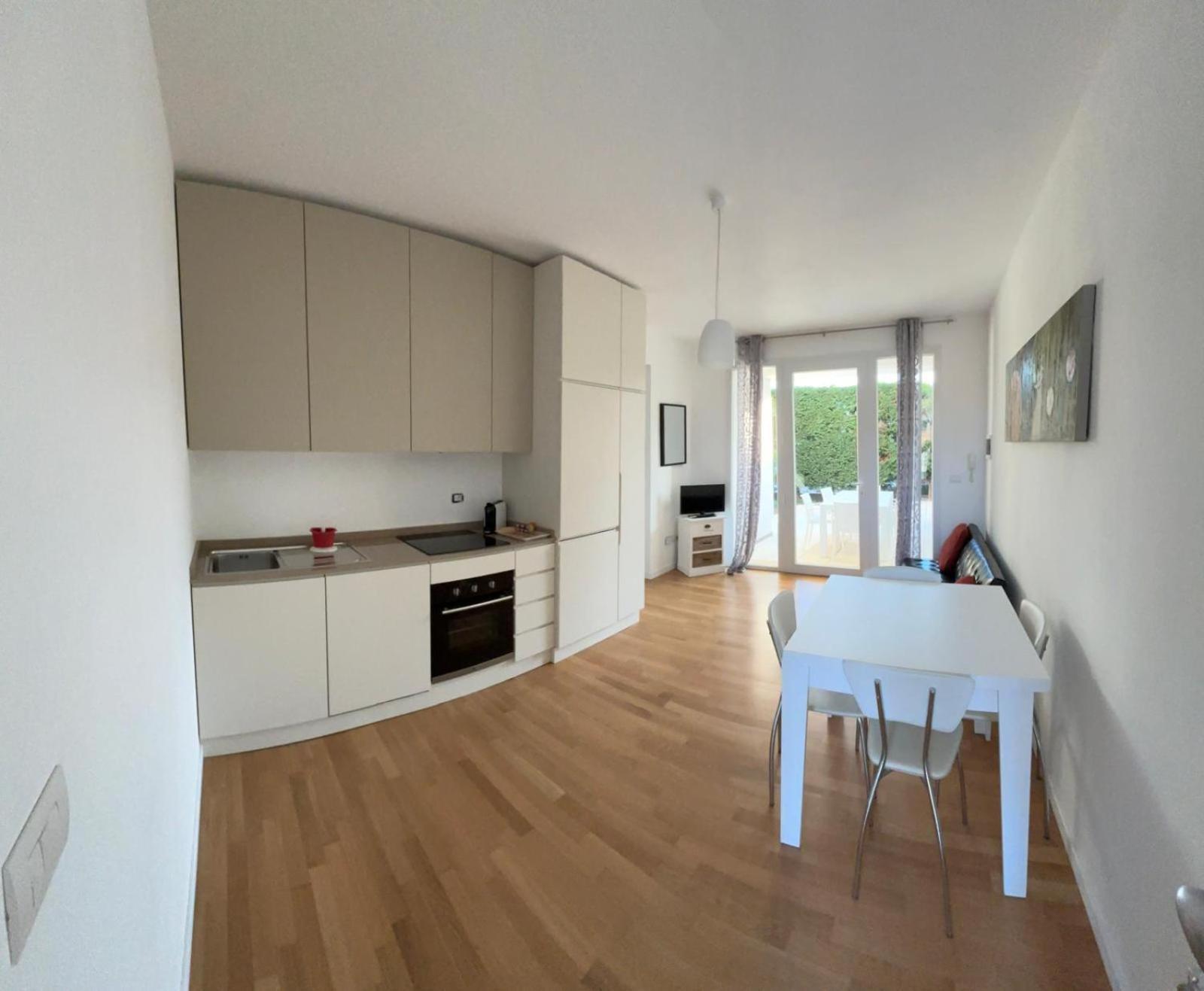 Aparthotel Residence Ludovica - Piscina Panoramica Vista Mare Санта Мария ал Баньо Екстериор снимка